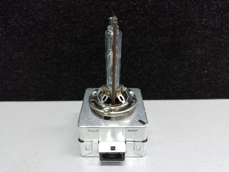 Лампа ксенон AUDI Q5 08-16 2015 8R CPMB 2.0 TFSI N 107 218 05 Б/У