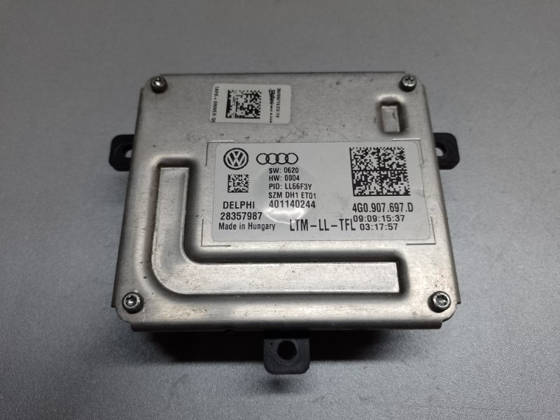 Блок розжига LED правый AUDI Q5 08-16 2015 8R CPMB 2.0 TFSI 4G0 907 697 D Б/У