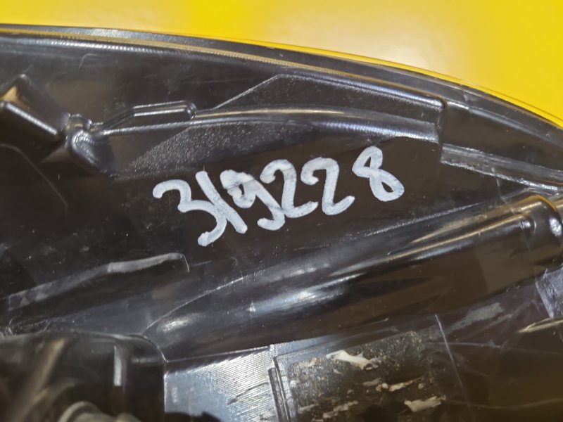 Фонарь наружный левый RAV4 13-19 Фонарь наружный левый RAV4 13-19