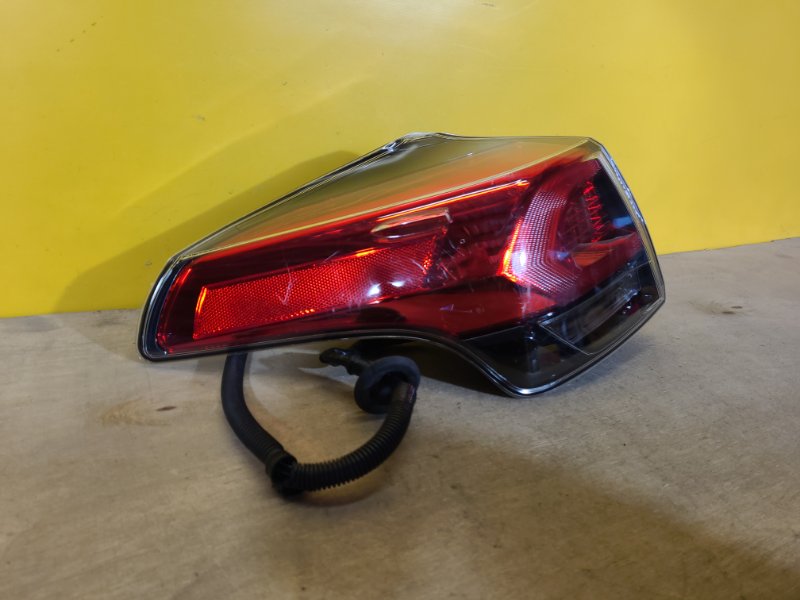 Фонарь наружный левый RAV4 13-19 Фонарь наружный левый RAV4 13-19