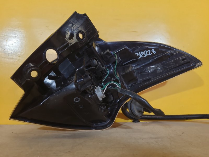 Фонарь наружный левый RAV4 13-19 Фонарь наружный левый RAV4 13-19