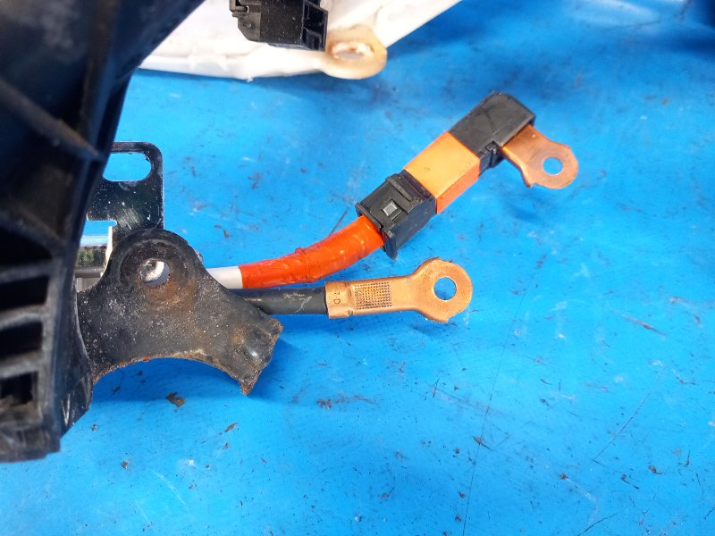 Проводка высоковольтной батареи PRIUS - 30 09-17 2010 ZVW30