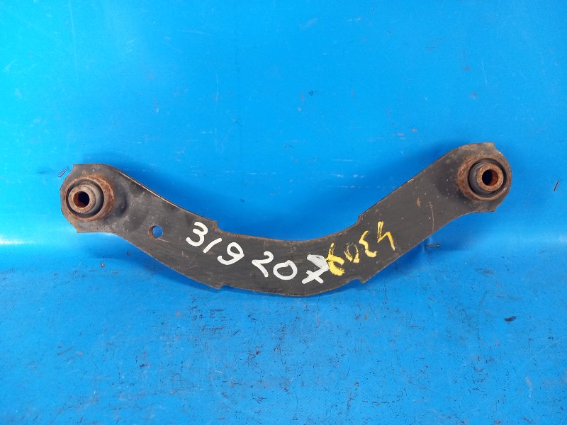 Рычаг задней подвески поперечный верхний MITSUBISHI OUTLANDER GF 12- 2013 2.4 MN184100 Б/У