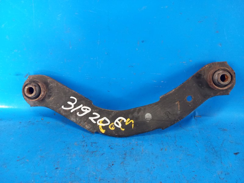 Рычаг задней подвески поперечный верхний MITSUBISHI OUTLANDER GF 12- 2013 2.4 MN184100 Б/У