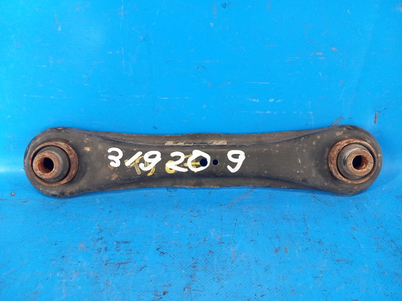 Рычаг задней подвески поперечный нижний MITSUBISHI OUTLANDER GF 12- 2013 2.4 4117A039 Б/У