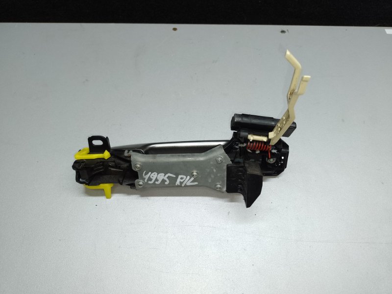 Ручка двери наружная задняя правая PRIUS - 30 09-17 2013 1.8 2ZRFXE Ручка двери наружная задняя правая PRIUS - 30 09-17 2013 1.8 2ZRFXE