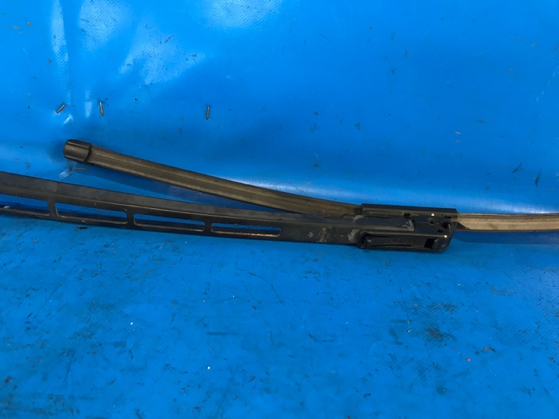 Поводок стеклоочистителя передний правый TOYOTA TUNDRA 07-13 4.0 1GRFE