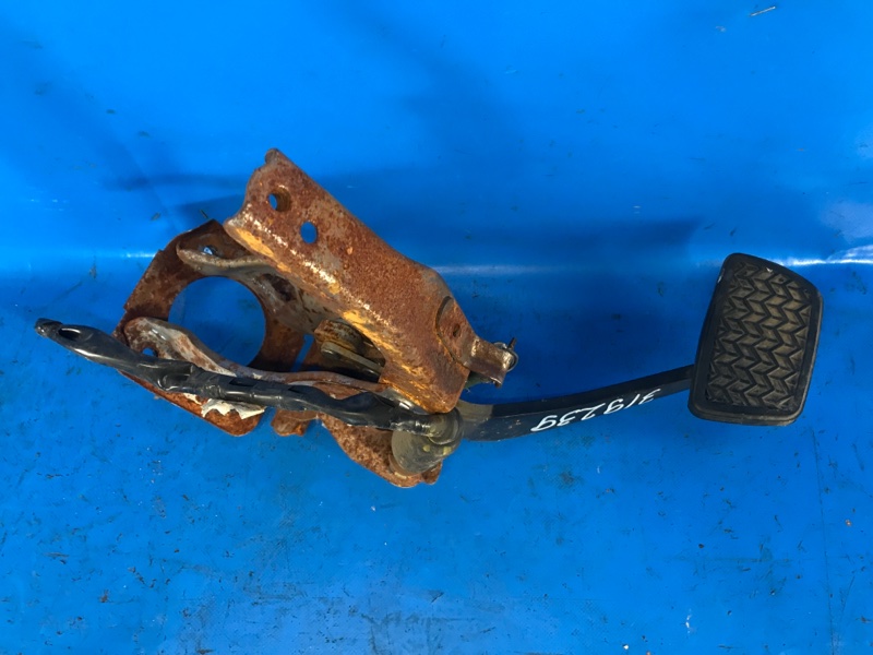 Педаль тормоза TUNDRA 07-13 2008 4.0 1GRFE