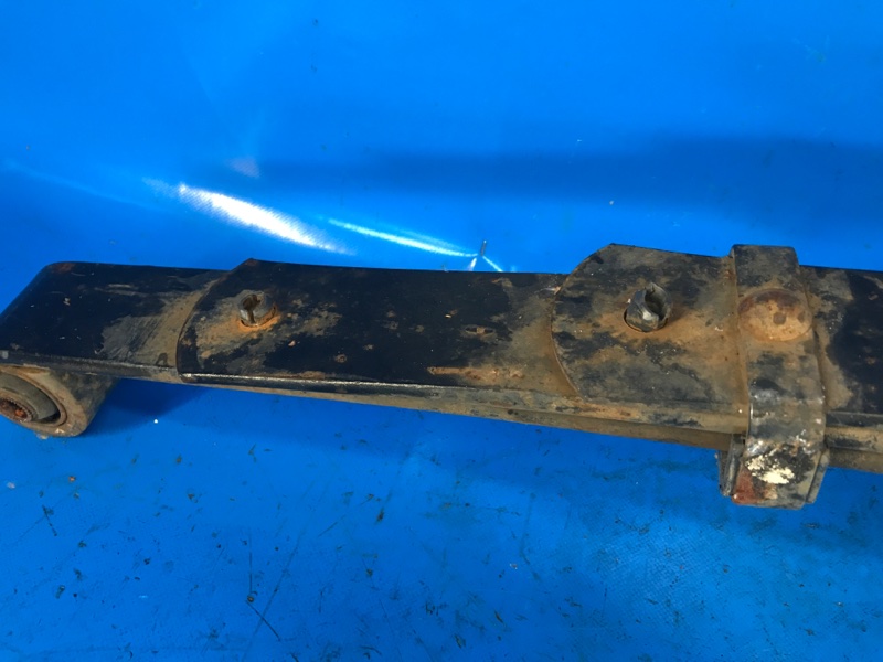 Рессора задняя правая TOYOTA TUNDRA 07-13 4.0 1GRFE