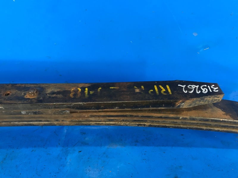 Рессора задняя правая TUNDRA 07-13 2008 4.0 1GRFE