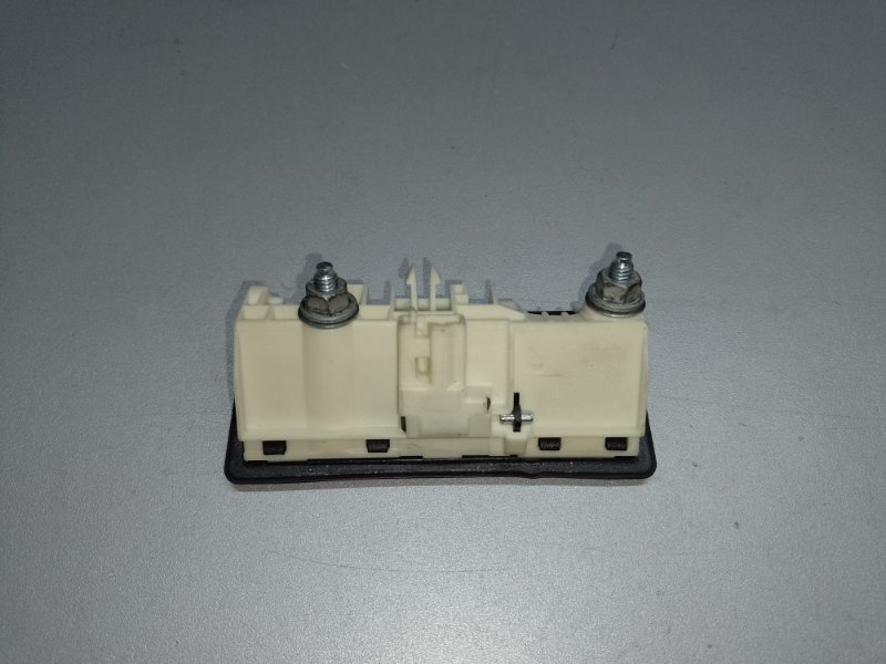 Кнопка открывания багажника наружная Q5 08-16 2015 8R CPMB 2.0 TFSI Кнопка открывания багажника наружная Q5 08-16 2015 8R CPMB 2.0 TFSI