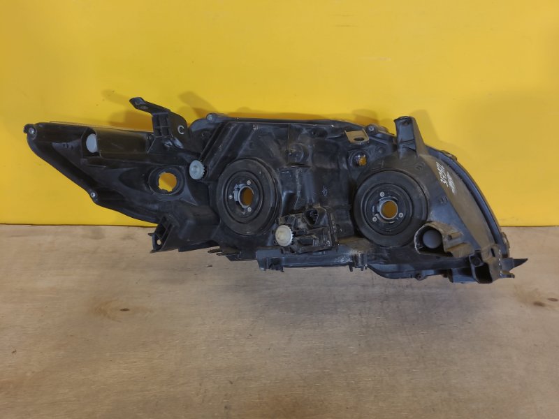 Фара левая COROLLA 150 06-13 Фара левая COROLLA 150 06-13