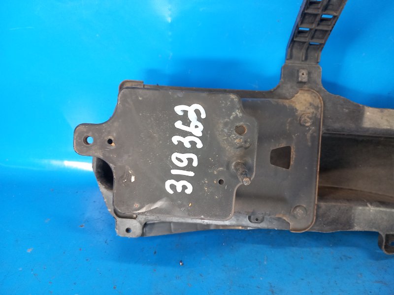 Кронштейн усилителя заднего бампера левый KIA SOUL PS 13-19 2016 1.6 G4FD 86641B2010 Б/У