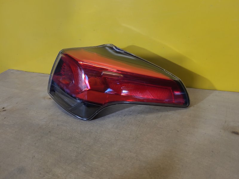 Фонарь наружный правый RAV4 13-19 Фонарь наружный правый RAV4 13-19