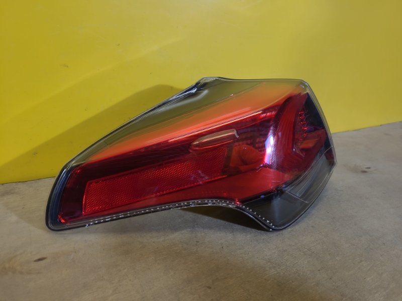 Фонарь наружный левый RAV4 13-19 Фонарь наружный левый RAV4 13-19