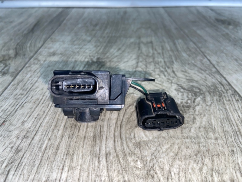 Датчик парктроника ES350 06-12 2011 SEDAN 3.5 2GR-FE Датчик парктроника ES350 06-12 2011 SEDAN 3.5 2GR-FE