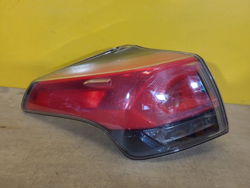 Запчасть фонарь наружный левый TOYOTA RAV4 13-19 8156042200 Б/У Фонарь наружный левый TOYOTA RAV4 13-19 8156042200 Б/У