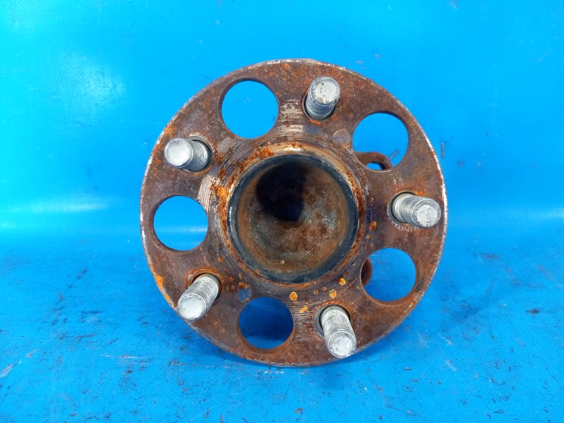 Ступица задняя TOYOTA PRIUS 16- 2017 XW50 4245076020 Б/У