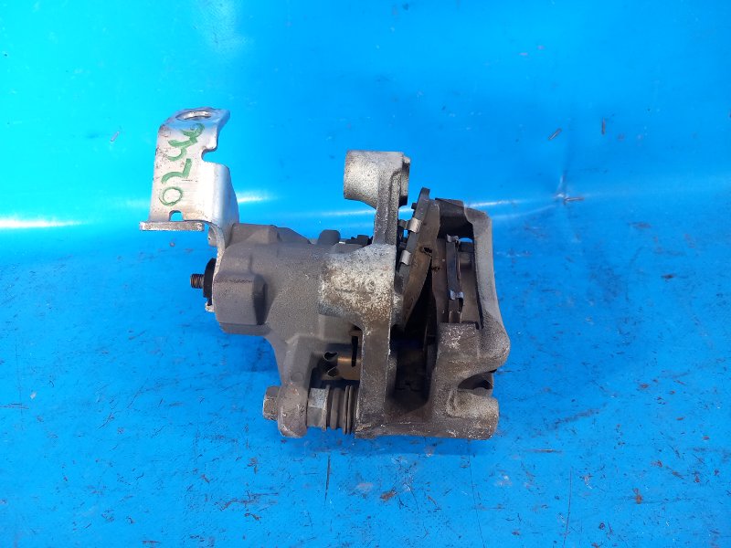 Суппорт тормозной задний левый PRIUS 16- 2017 XW50