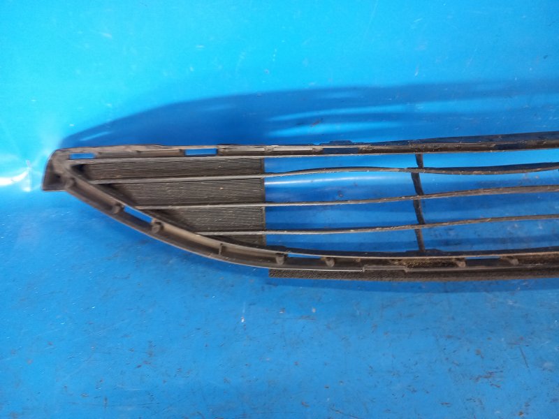 Решетка переднего бампера PRIUS 16- 2017 XW50