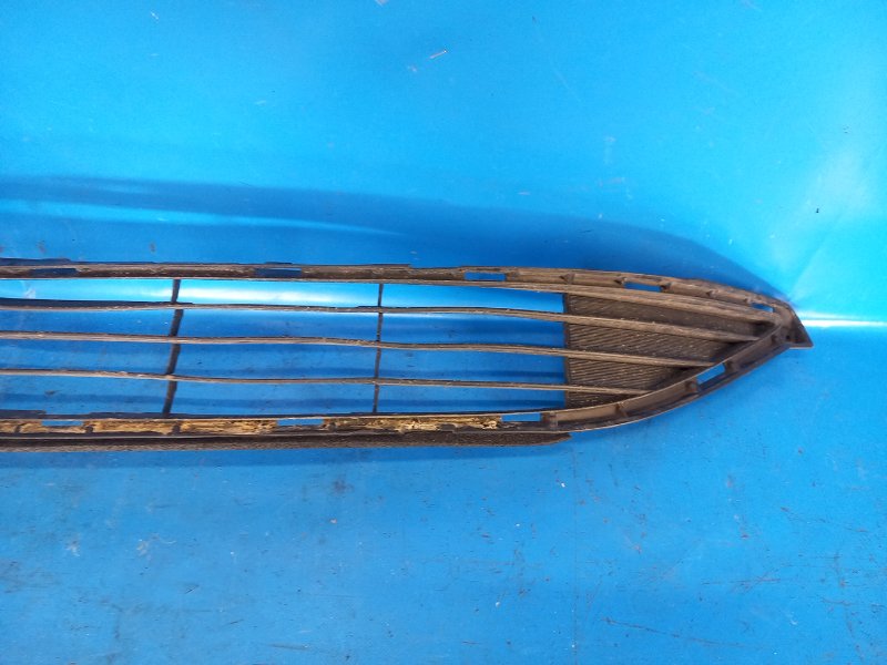 Решетка переднего бампера PRIUS 16- 2017 XW50