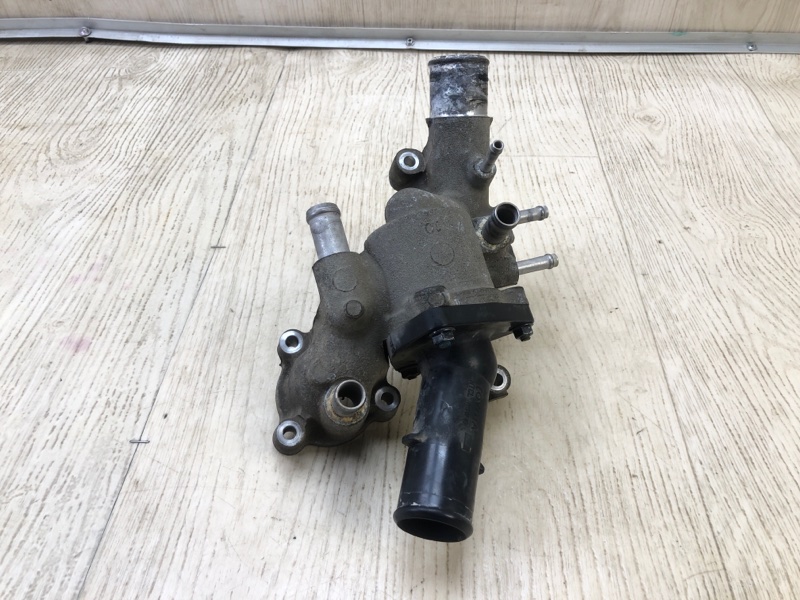 Корпус термостата TOYOTA TUNDRA 07-13 4.0 1GRFE Корпус термостата TOYOTA TUNDRA 07-13 4.0 1GRFE