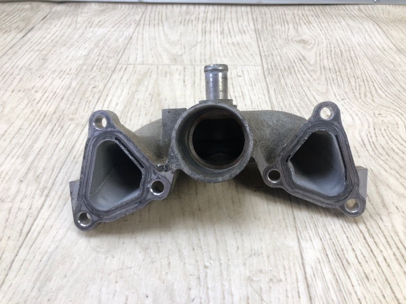 Тройник системы охлаждения TOYOTA TUNDRA 07-13 4.0 1GRFE Тройник системы охлаждения TOYOTA TUNDRA 07-13 4.0 1GRFE