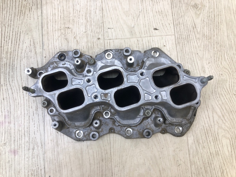 Коллектор впускной TUNDRA 07-13 2008 4.0 1GRFE Коллектор впускной TUNDRA 07-13 2008 4.0 1GRFE