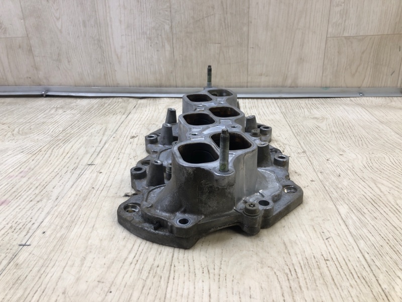 Коллектор впускной TUNDRA 07-13 2008 4.0 1GRFE Коллектор впускной TUNDRA 07-13 2008 4.0 1GRFE