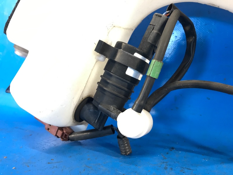 Бачок омывателя NISSAN PATHFINDER R51 04-14 R51 4.0 VQ40DE