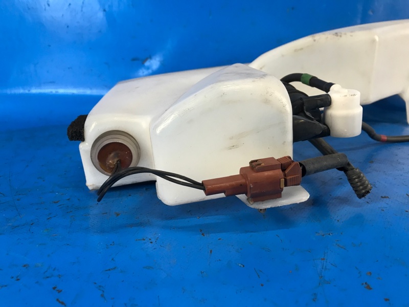 Бачок омывателя PATHFINDER R51 04-14 2004 R51 4.0 VQ40DE