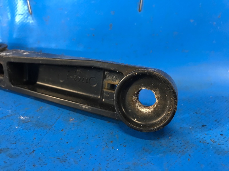 Поводок стеклоочистителя передний левый PATHFINDER R51 04-14 2004 R51 4.0 VQ40DE