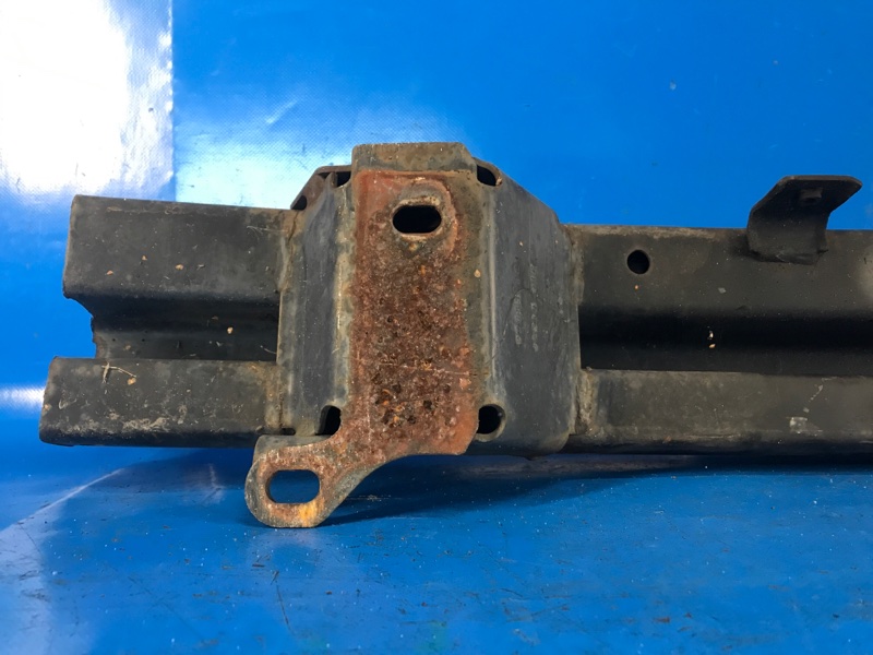 Усилитель переднего бампера PATHFINDER R51 04-14 2004 R51 4.0 VQ40DE