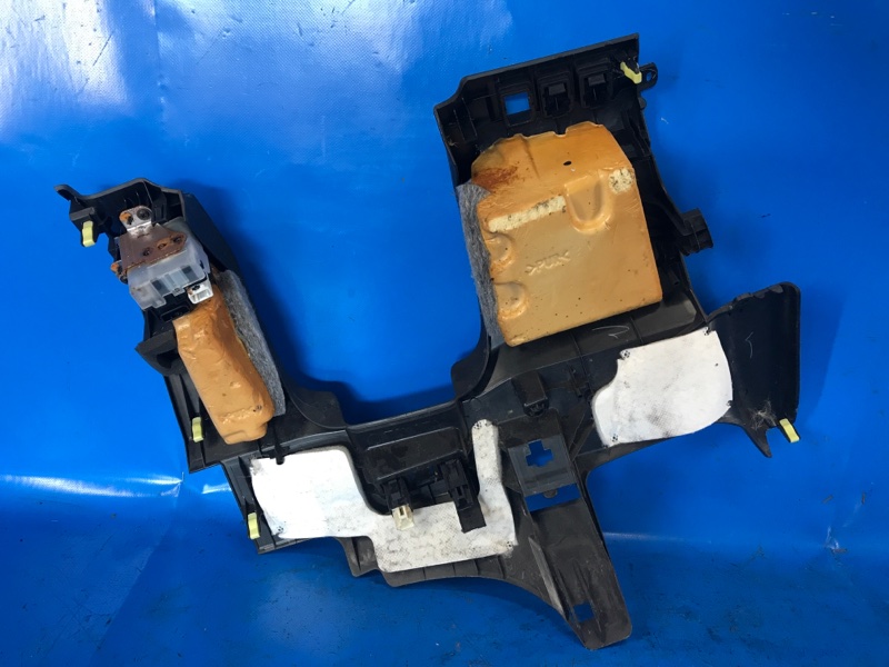 Накладка торпедо PRIUS - 20 03-11 2006 1NZ-FXE 1.5L