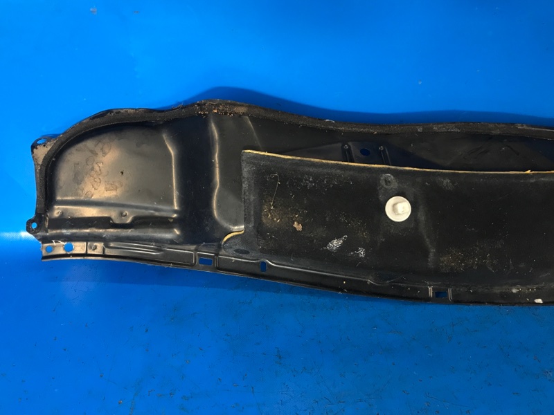 Поддон механизма дворников PRIUS - 20 03-11 2006 1NZ-FXE 1.5L