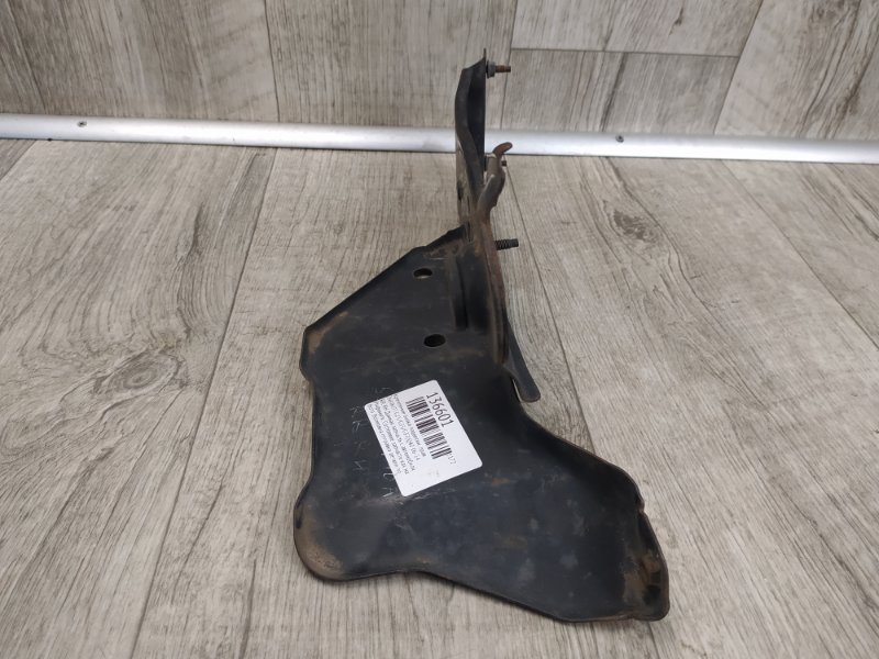 Крепление балки подвески правое INFINITI G25/G35/G37/Q40 06-14 Крепление балки подвески правое INFINITI G25/G35/G37/Q40 06-14