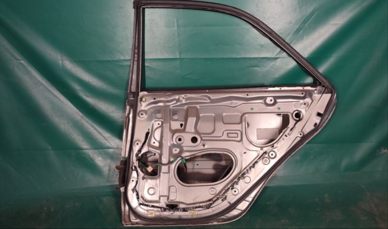 Дверь задняя правая CAMRY 30 02-06 2006 Седан 2.4 2AZFE Дверь задняя правая CAMRY 30 02-06 2006 Седан 2.4 2AZFE