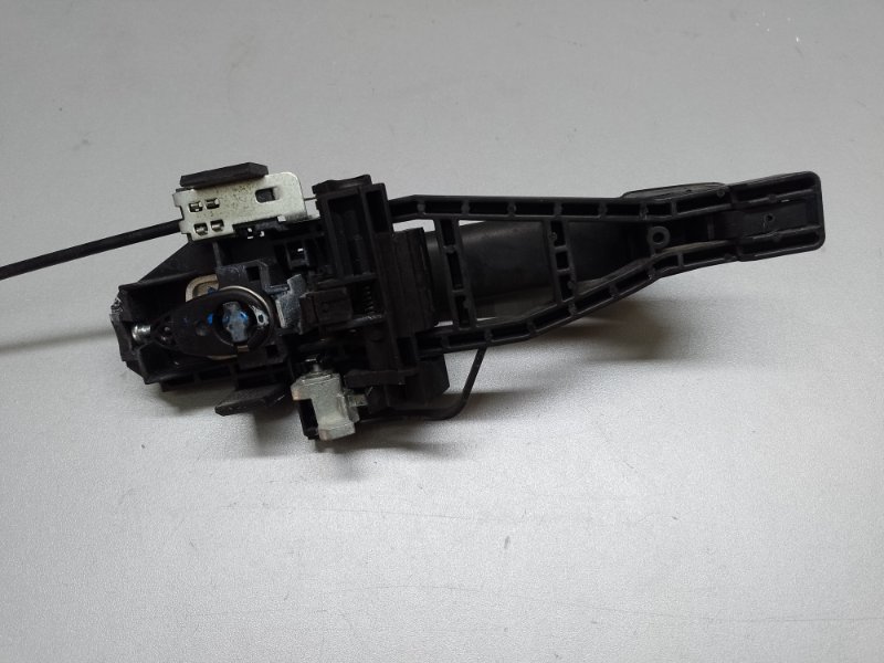 Ручка двери наружная передняя левая FOCUS 10-18 2018 2.0 C20HDEX