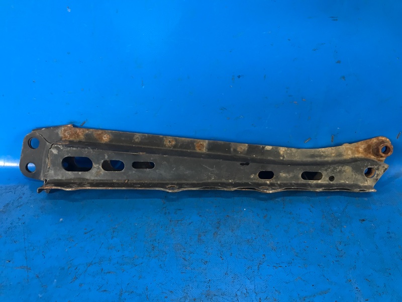 Кронштейн крепления передней панели левый PRIUS PLUS 11-14 2013 ZVW41L 1.8 2ZRFXE