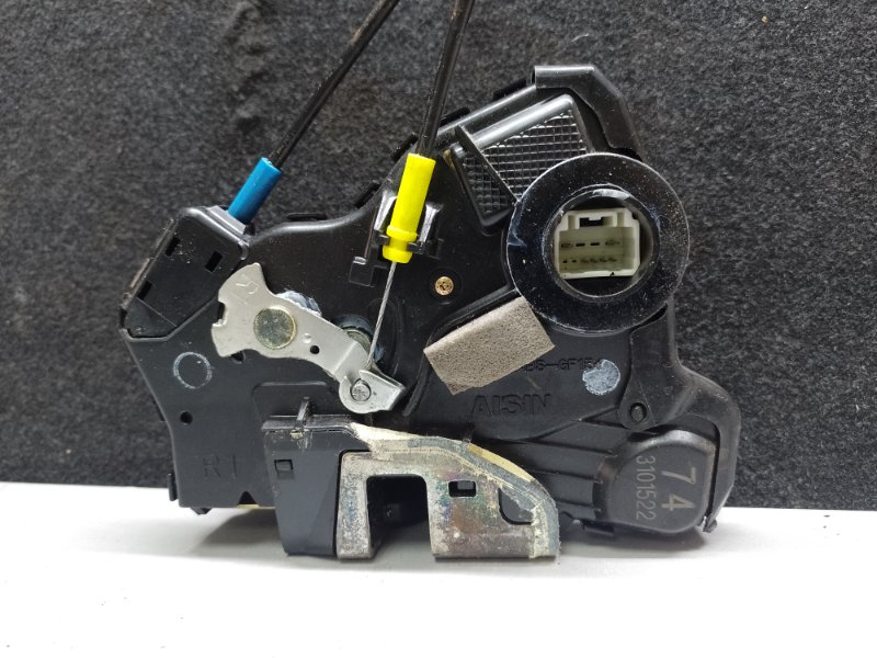 Замок двери передний правый LEXUS GX470 02-09 UZJ120L 4.7 2UZFE