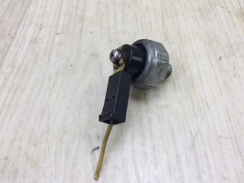 Датчик давления масла ДВС GALANT 93-97 6A12