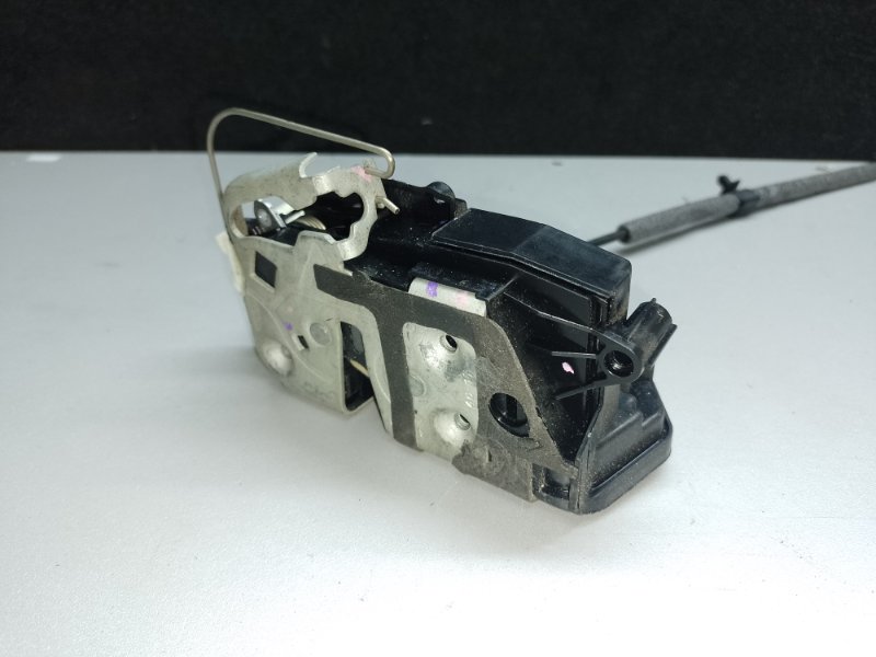 Замок двери задний левый FORD FOCUS 10-18 2018 2.0 C20HDEX F1EZ-5426413-B Б/У