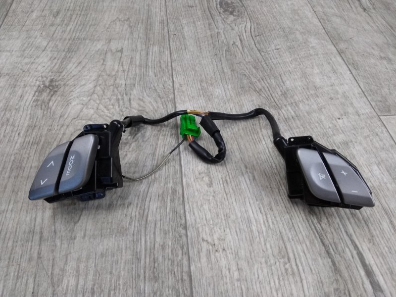 Кнопки на руль SUBARU TRIBECA B9 05-07 83154XA00A Б/У