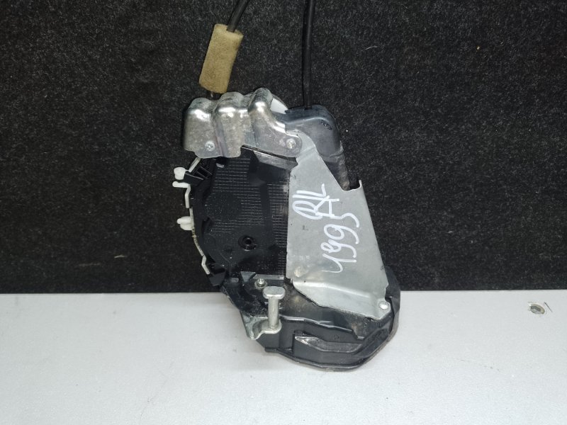 Замок двери задний левый PRIUS - 30 09-17 2013 1.8 2ZRFXE Замок двери задний левый PRIUS - 30 09-17 2013 1.8 2ZRFXE