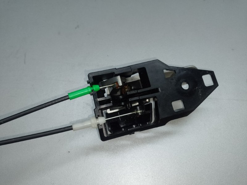 Замок двери задний левый PRIUS - 30 09-17 2013 1.8 2ZRFXE Замок двери задний левый PRIUS - 30 09-17 2013 1.8 2ZRFXE