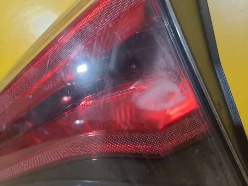 Фонарь внутренний правый RAV4 13-19 Фонарь внутренний правый RAV4 13-19