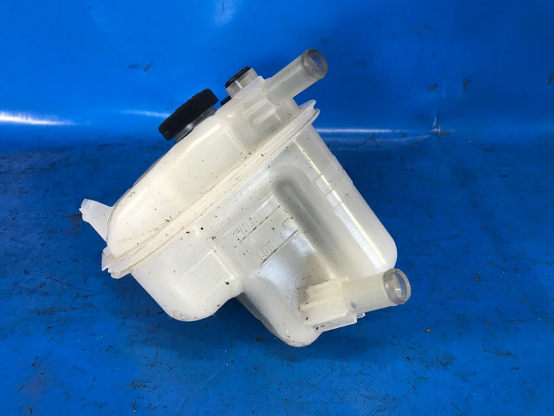 Бачок расширительный PRIUS 16- 2016 1.8 2ZRFXE Бачок расширительный PRIUS 16- 2016 1.8 2ZRFXE