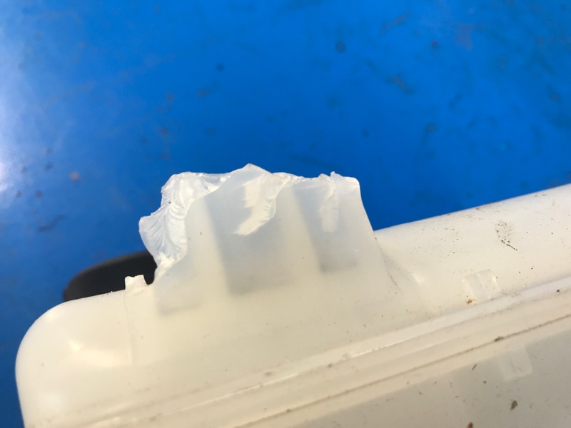 Бачок расширительный PRIUS 16- 2016 1.8 2ZRFXE Бачок расширительный PRIUS 16- 2016 1.8 2ZRFXE