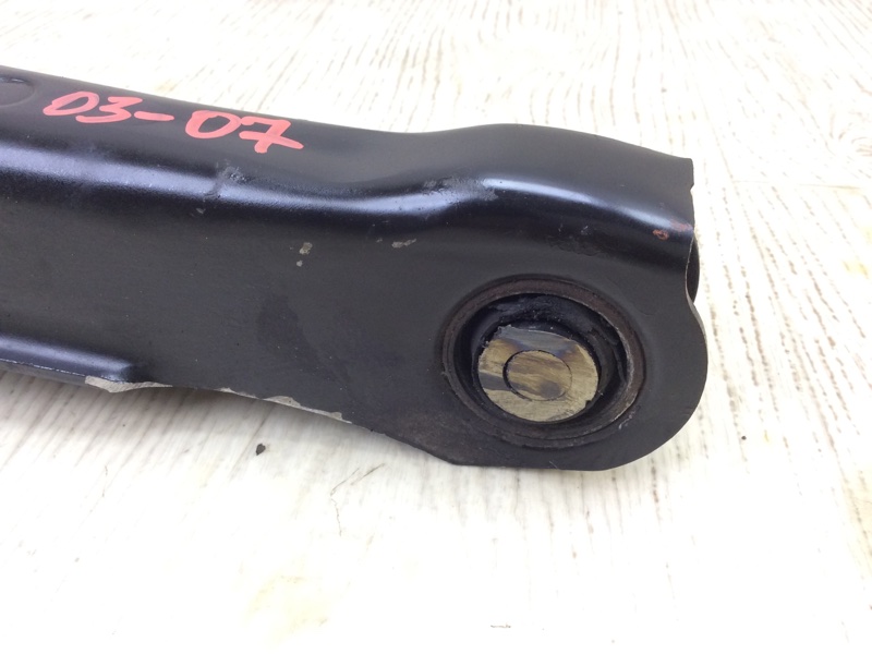 Рычаг задней подвески поперечный MITSUBISHI OUTLANDER 03-07