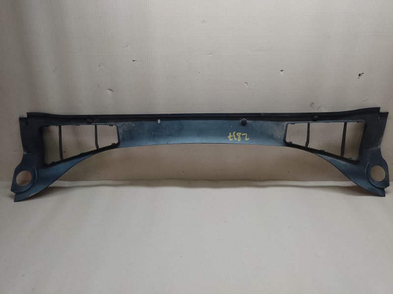 Пластик под лобовое стекло / Жабо FORD FOCUS 10-18 2018 2.0 C20HDEX CV6Z-58018A16-A Б/У